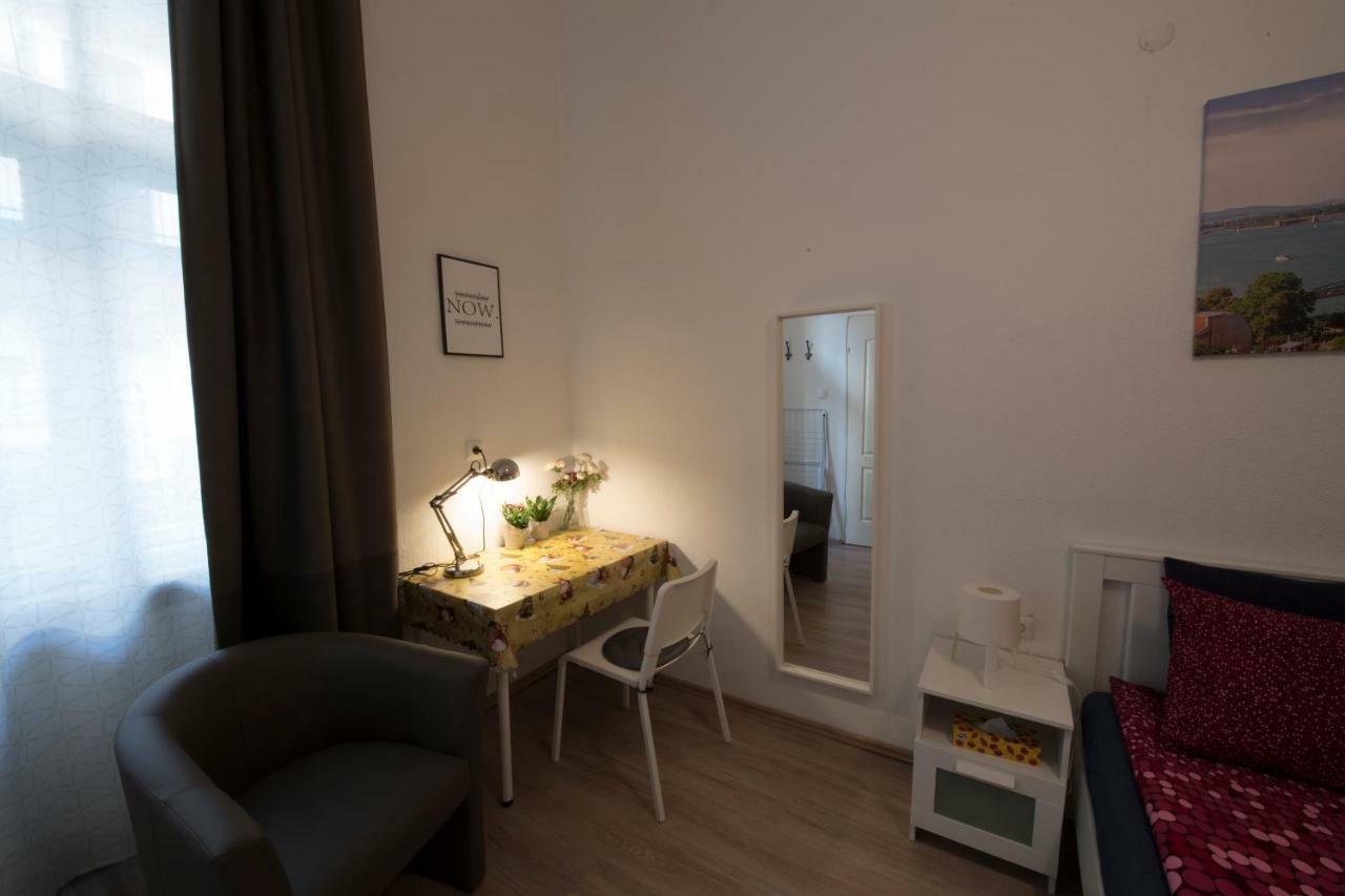 No. 11 Apartment With 2 Bathrooms Next To Railway Station Budapest Kültér fotó